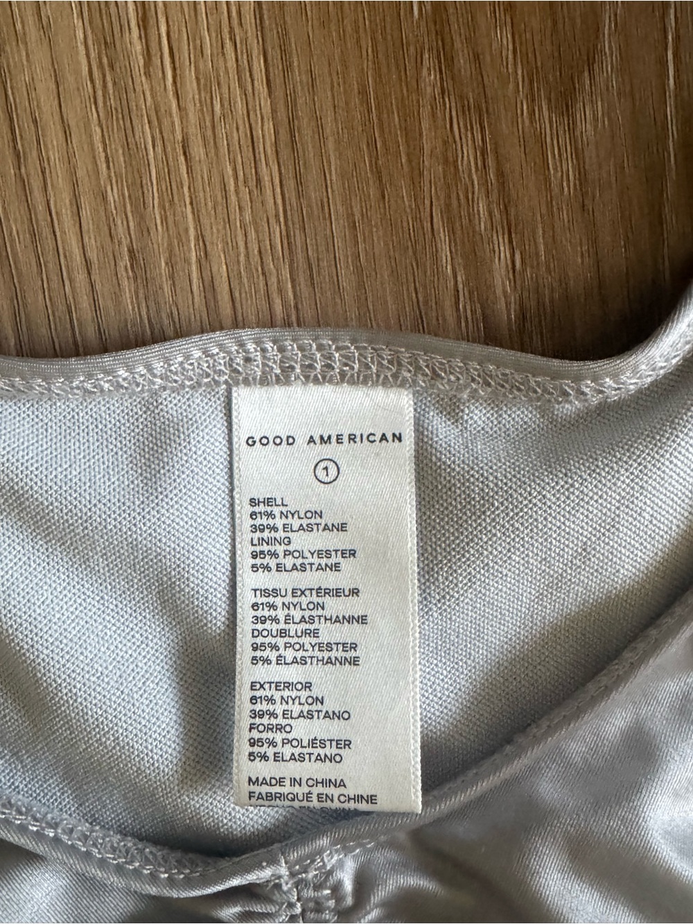 Good American Ruched Cropped Tee in Silver - Picture 3 of 4